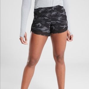Athleta Printed Mesh Racer Run Short - Black Camo